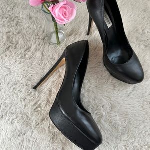 Steve Madden Black Serrpant High Heels 8.5 B (Hard to find)